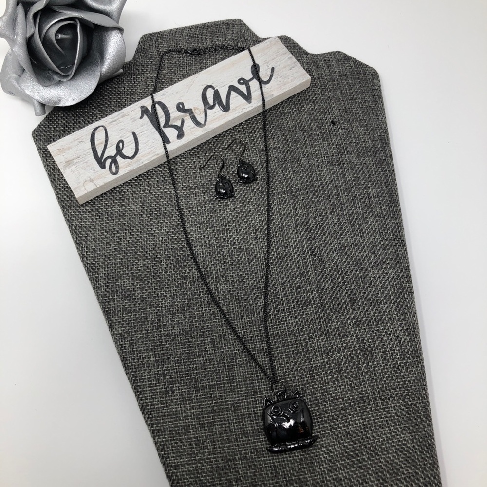 Owl Black Necklace & Earring Set - Picture 3 of 3